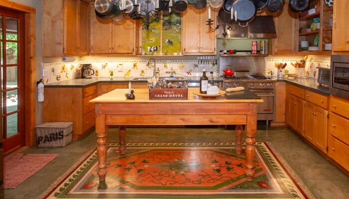 Kitchen & Dining at Holliday Lake House